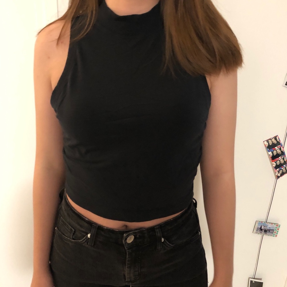 Lululemon high neck crop top